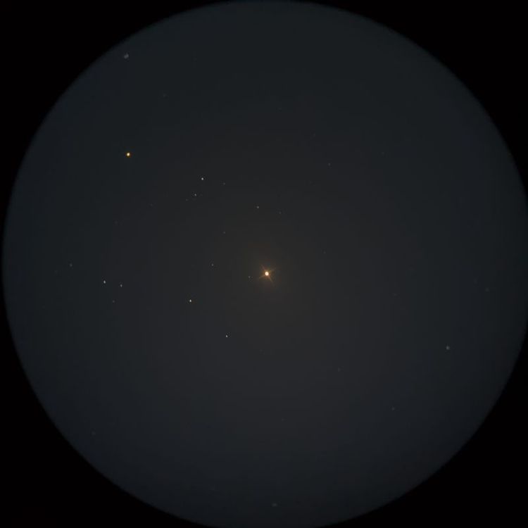ザウラク（Zaurak） captured through a telescope eyepiece using a smartphone camera - Afocal Astrophotography