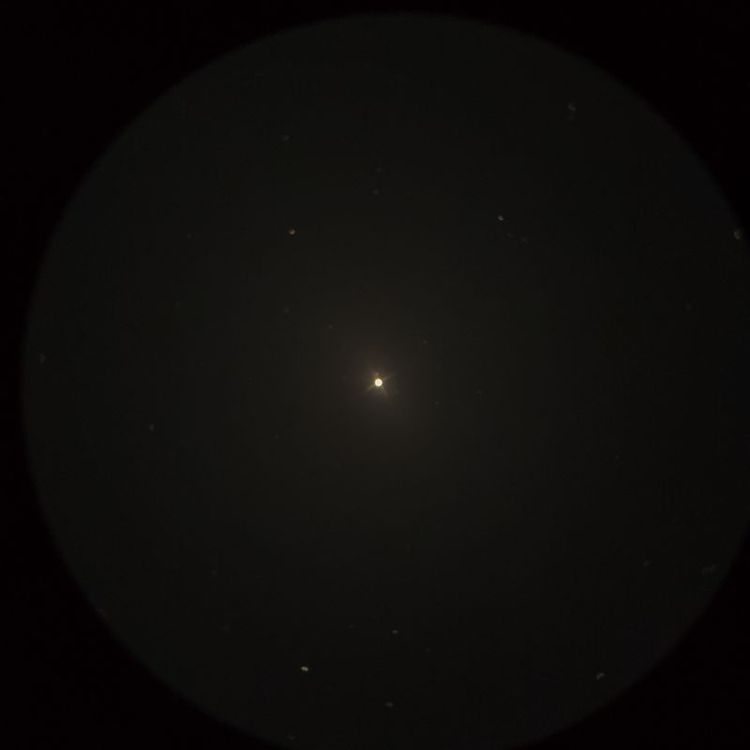 ウヌクアルハイ（Unukalhai） captured through a telescope eyepiece using a smartphone camera - Afocal Astrophotography
